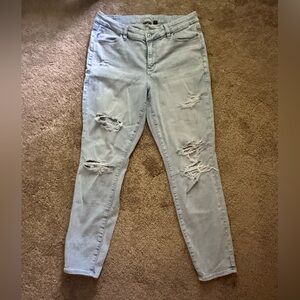 AE Next Level High-Rise Ripped Skinny Jegging – Light/Destroyed Wash